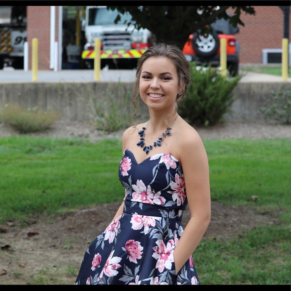 Navy blue floral homecoming dress - Picture 2 of 4